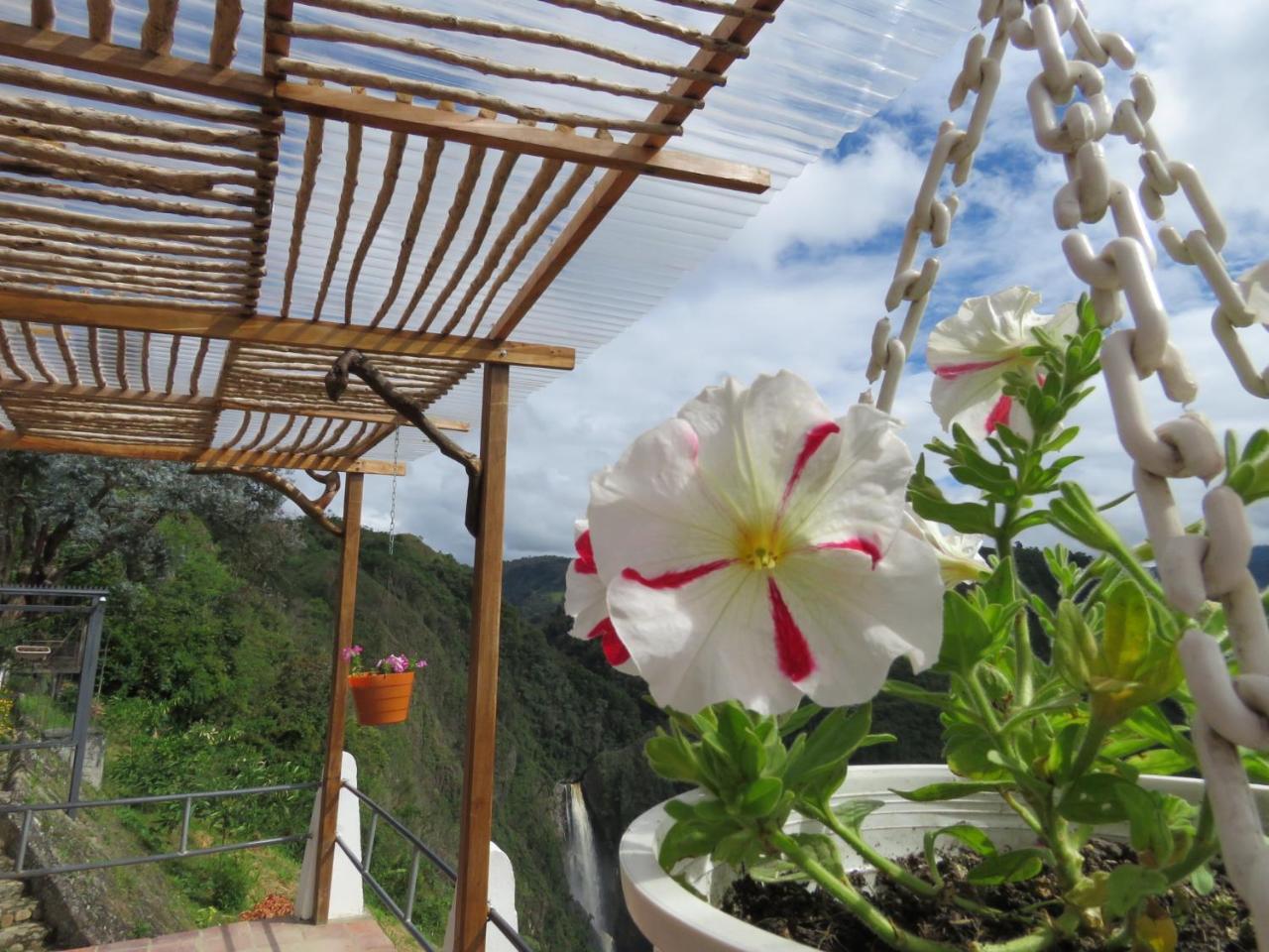 Ecohotel Bordones Isnos Exterior photo