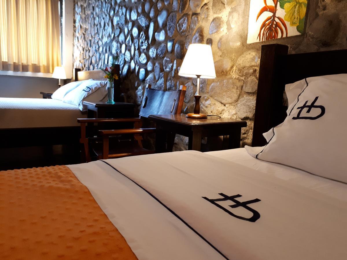 Ecohotel Bordones Isnos Exterior photo